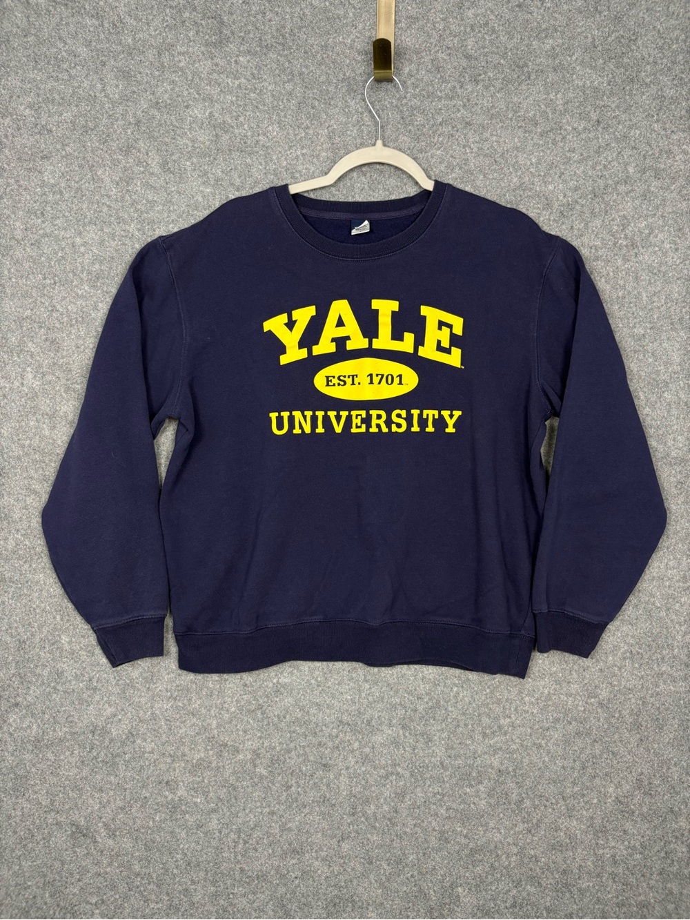 Yale University Navy Yellow Collegiate Crewneck Sweatshirt M